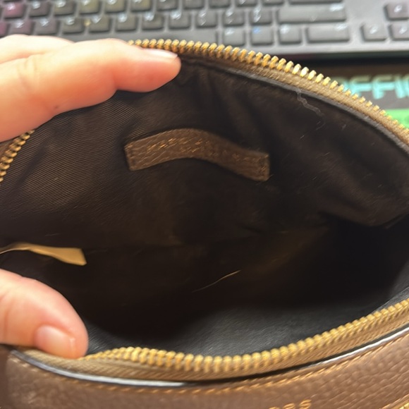 Marc Jacobs The Shutter Crossbody - Picture 8 of 9